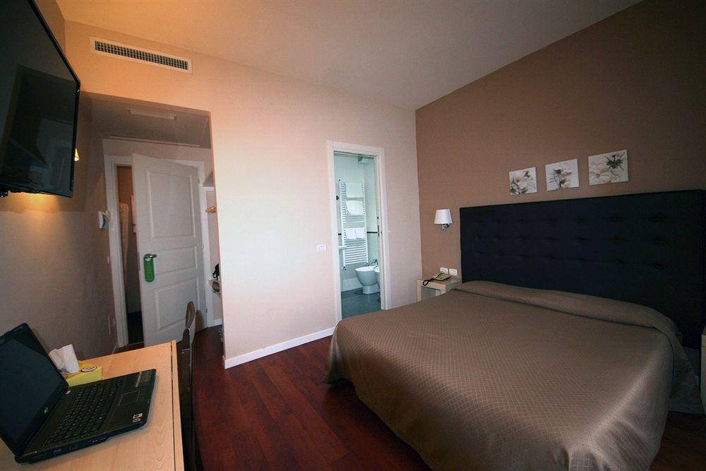 Hotel Saturnia Rom Exteriör bild